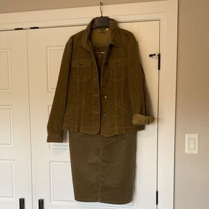 Olive Green Women's Jacket & Skirt Set. Note jacket Sz 12P & skirt Sz 10P!!